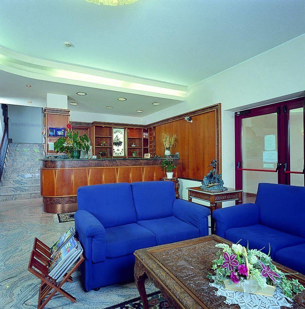 Hotel Da Roberto Λατζίζε Εξωτερικό φωτογραφία