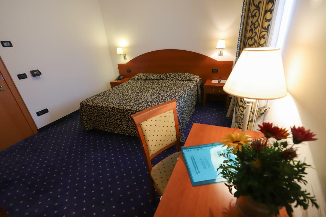 Hotel Da Roberto Λατζίζε Εξωτερικό φωτογραφία