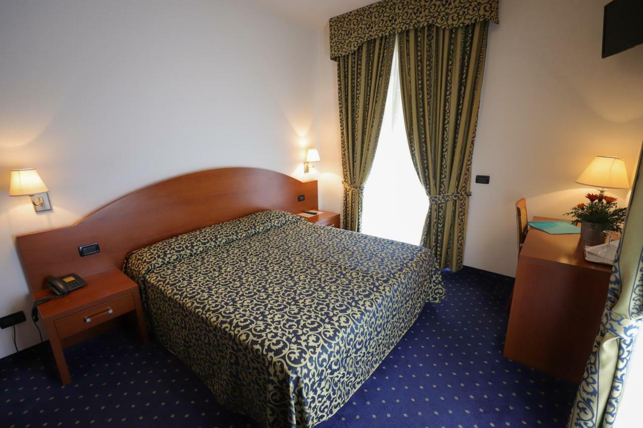 Hotel Da Roberto Λατζίζε Εξωτερικό φωτογραφία