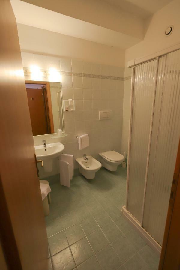 Hotel Da Roberto Λατζίζε Εξωτερικό φωτογραφία