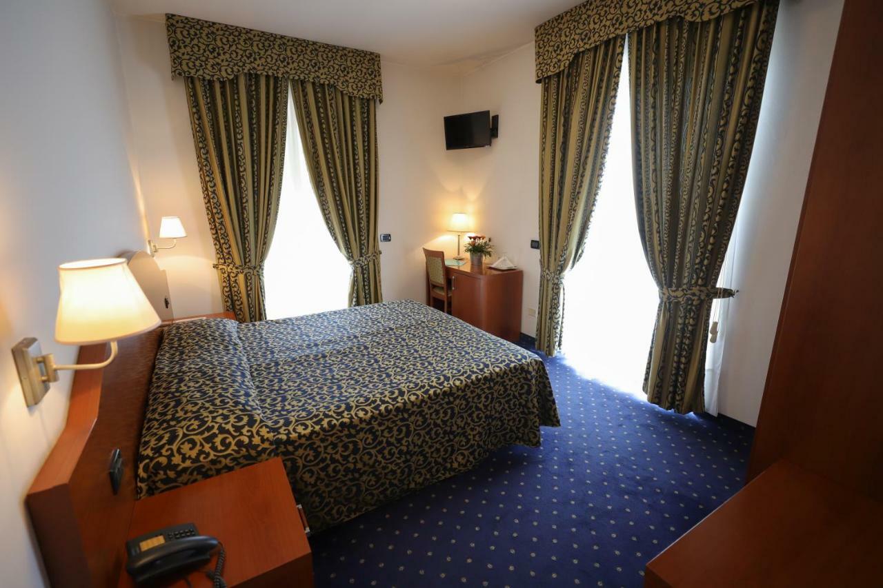 Hotel Da Roberto Λατζίζε Εξωτερικό φωτογραφία