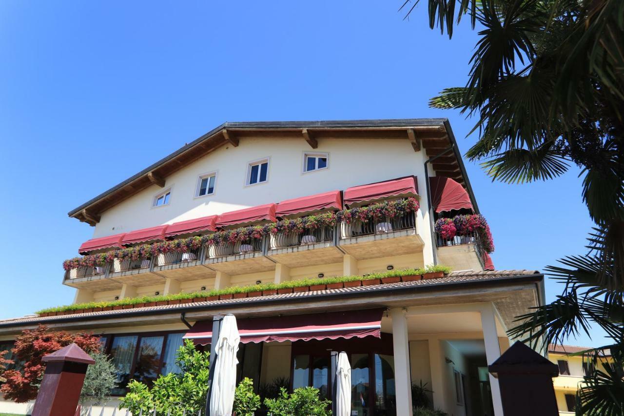 Hotel Da Roberto Λατζίζε Εξωτερικό φωτογραφία