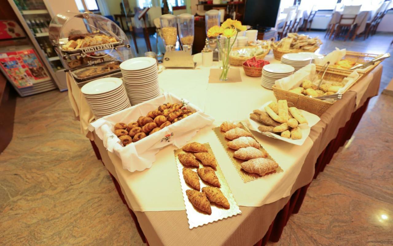 Hotel Da Roberto Λατζίζε Εξωτερικό φωτογραφία